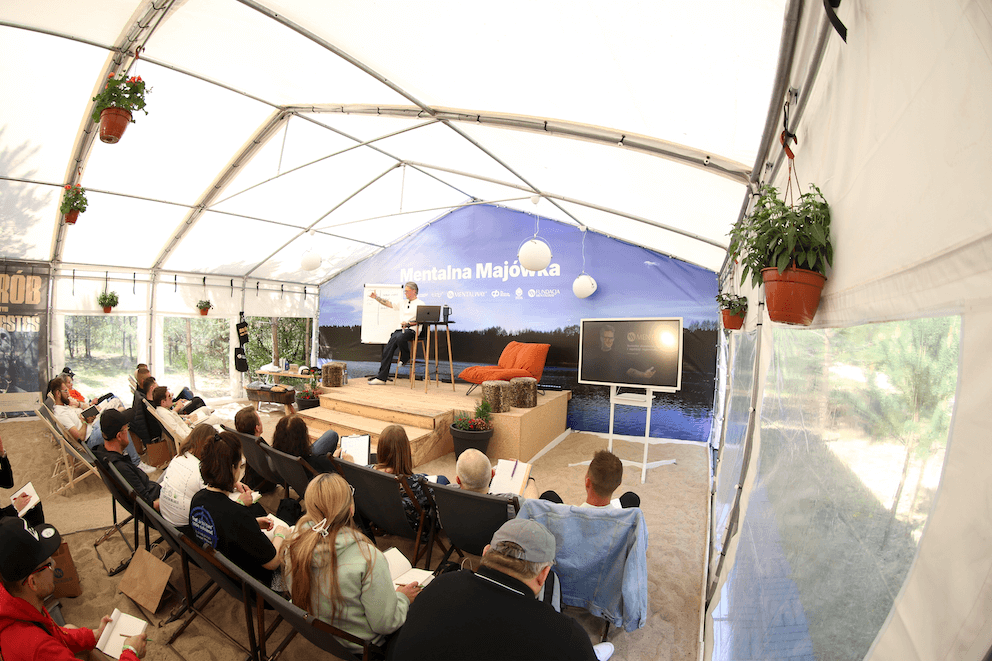 Letnia Scena w Posiadłości Mental Shelter podczas szkolenia Mental Money 2024